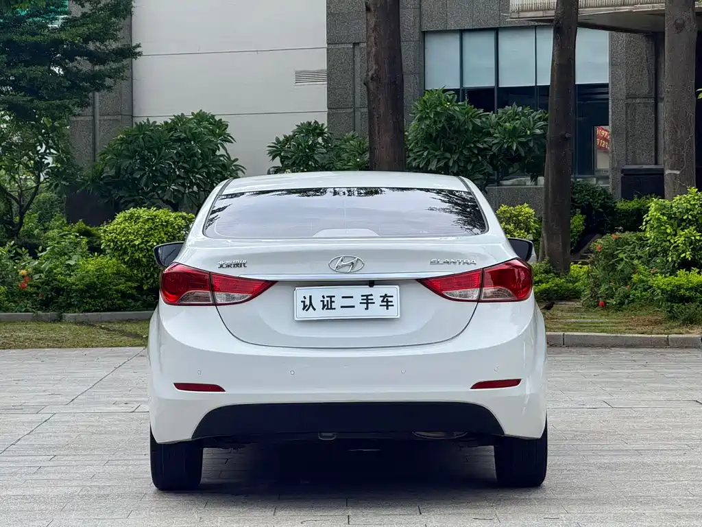 Hyundai Elantra Langdong 2015 — фото 19