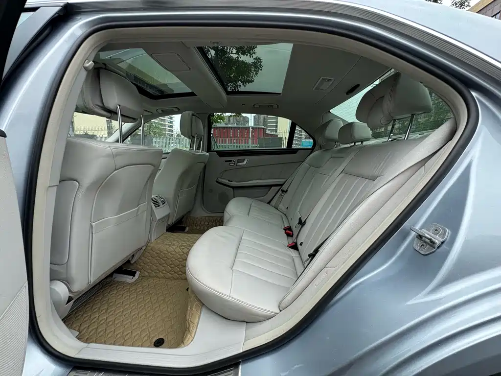 Mercedes-Benz E-Class 2014 — фото 13