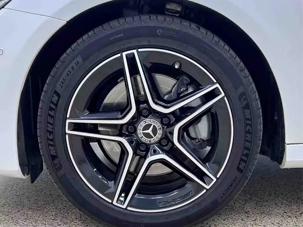 Mercedes-Benz E-Class 2024