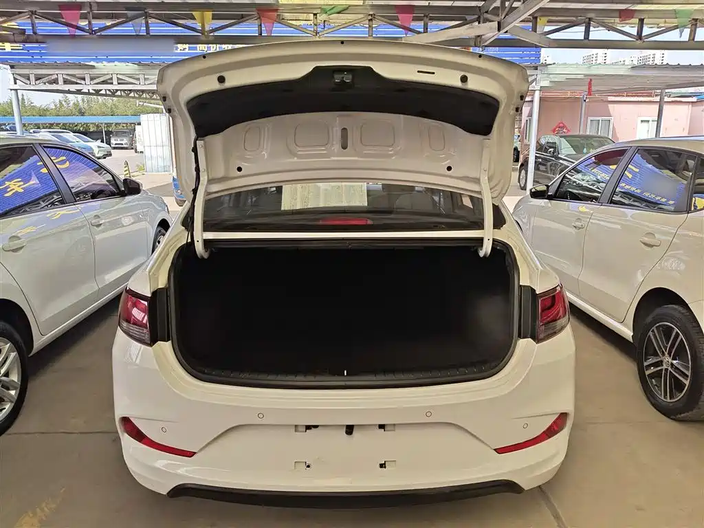 Hyundai Elantra 2020 — фото 15