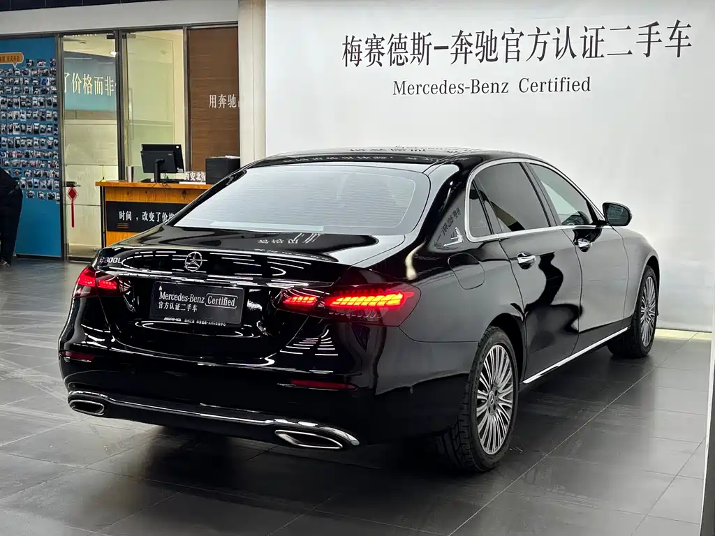 Mercedes-Benz E-Class 2023 — фото 4
