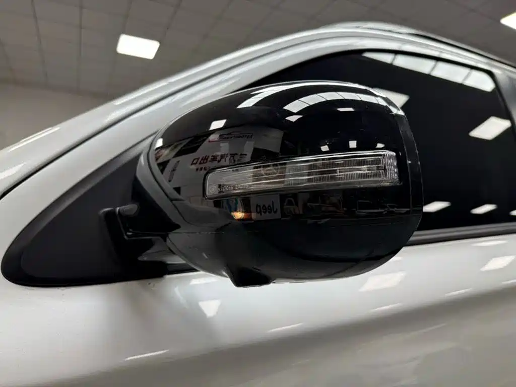 Mitsubishi Outlander 2022 — фото 17