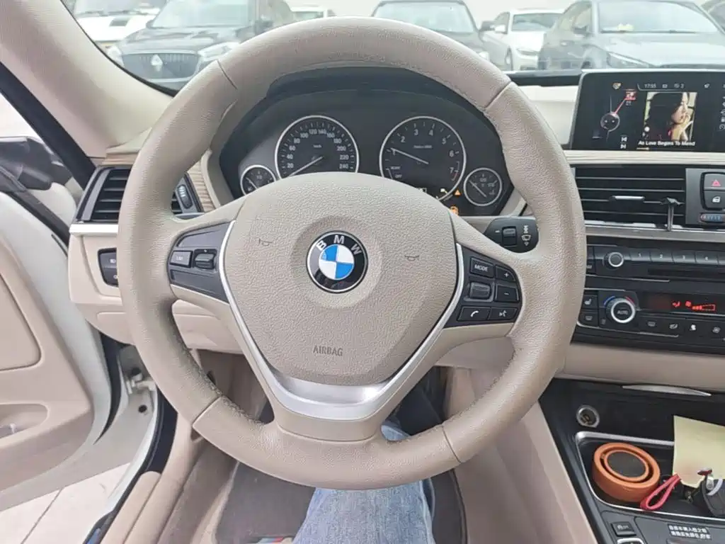 BMW 3 Series GT 2014 — фото 11