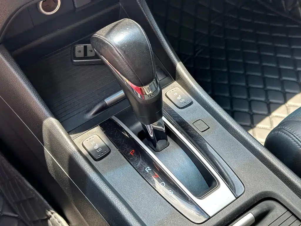 Honda Jade 2016 — фото 24