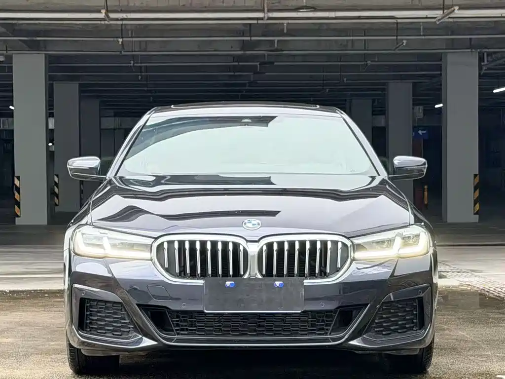 BMW 5 Series 2023 — фото 2