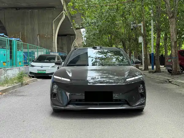 NIO ET5T 2025