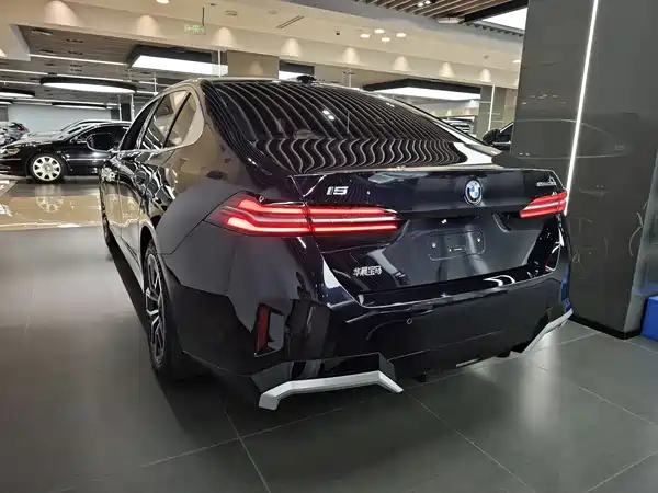 BMW i5 2024