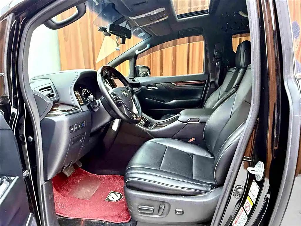 Toyota Alphard 2017 — фото 7