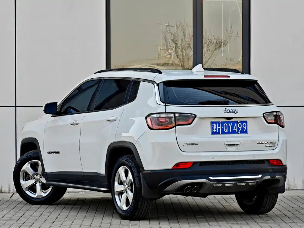 Jeep Compass 2017 — фото 4
