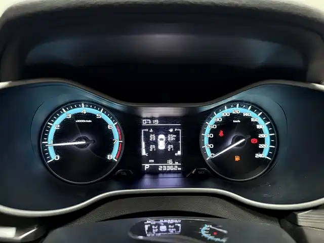 Geely Emgrand 2022
