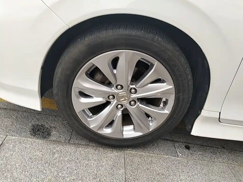 Honda Jade 2018 — фото 23
