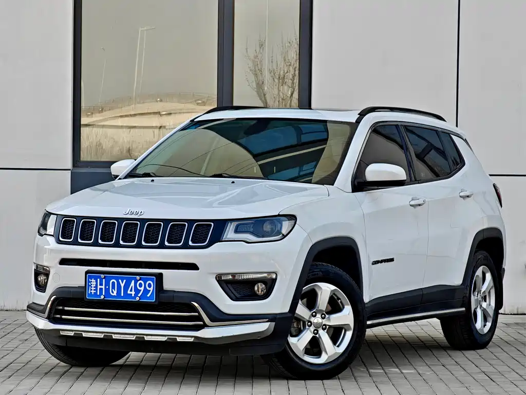 Jeep Compass 2017 — фото 1