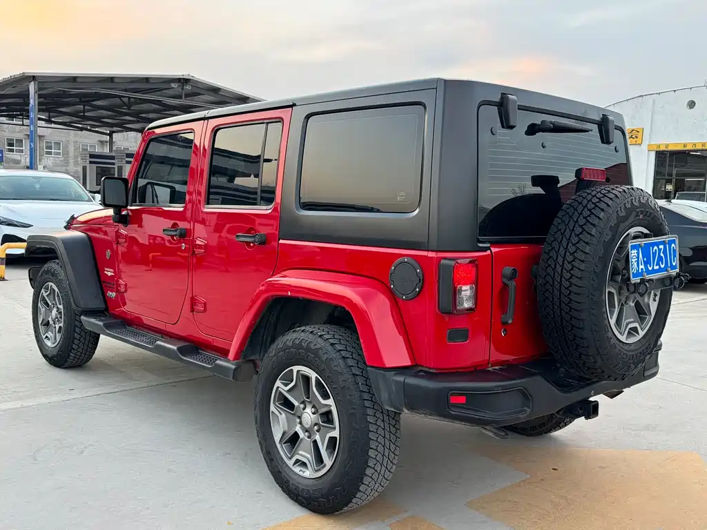 Jeep Wrangler 2014 — фото 4