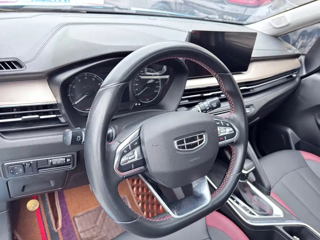 Geely Vision X3 2021 — фото 14