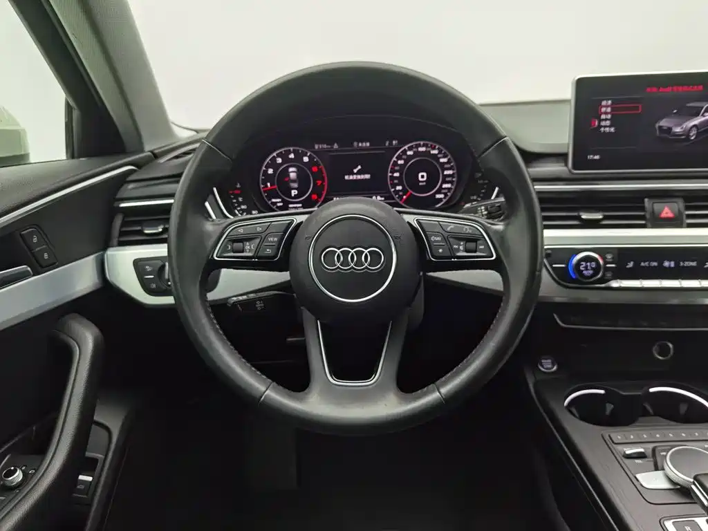 Audi A4L 2019 — фото 11