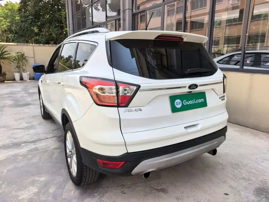 Ford Kuga 2017 — фото 5