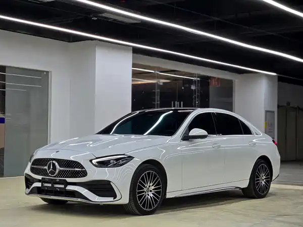 Mercedes-Benz C-Class 2024
