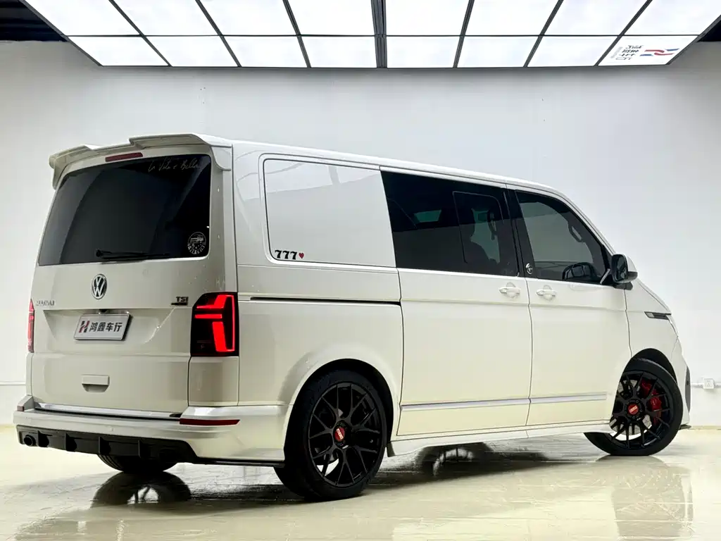 Volkswagen Multivan 2018 — фото 4