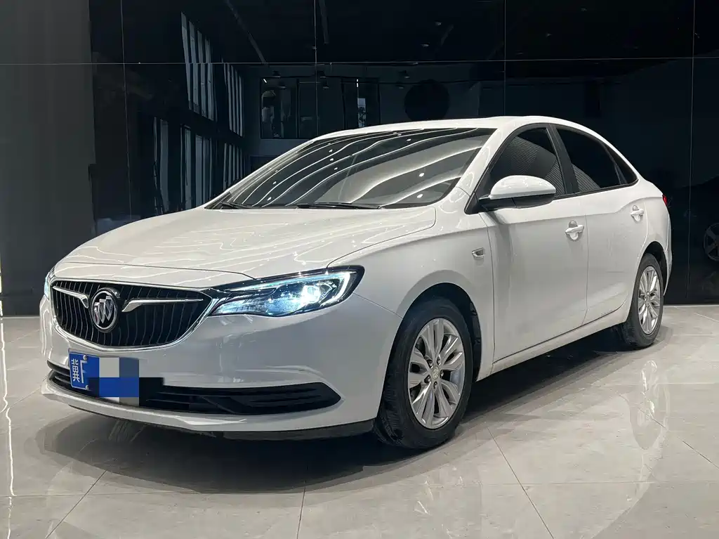 Buick Excelle 2022 — фото 1