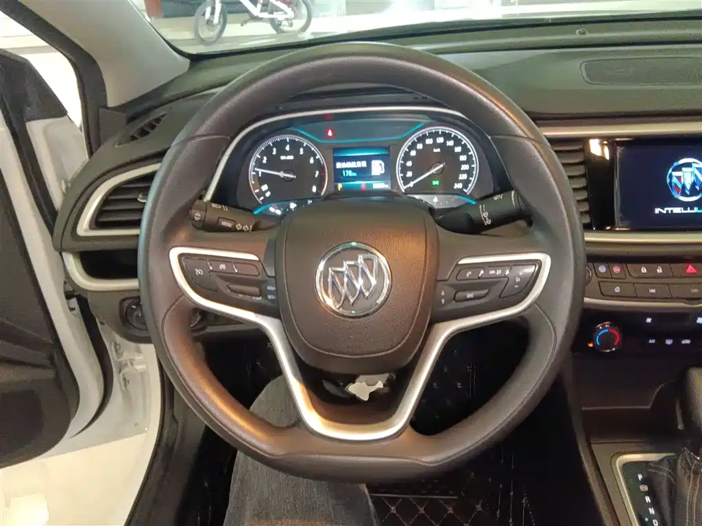 Buick Excelle 2021 — фото 11