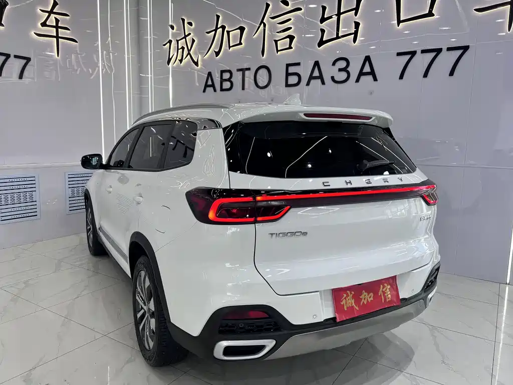 Chery Tiggo 8 2023 — фото 6