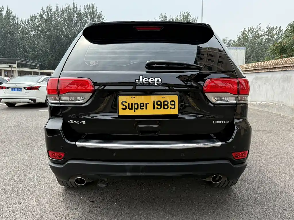 Jeep Grand Cherokee 2018 — фото 6