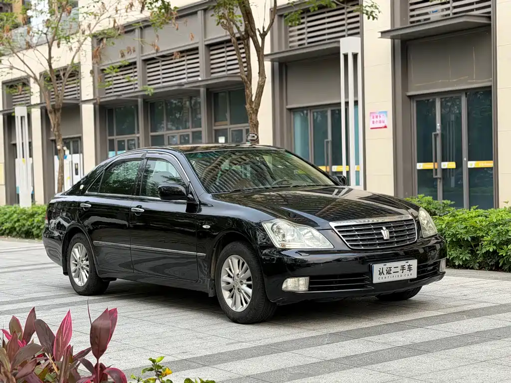Toyota Crown 2006 — фото 3