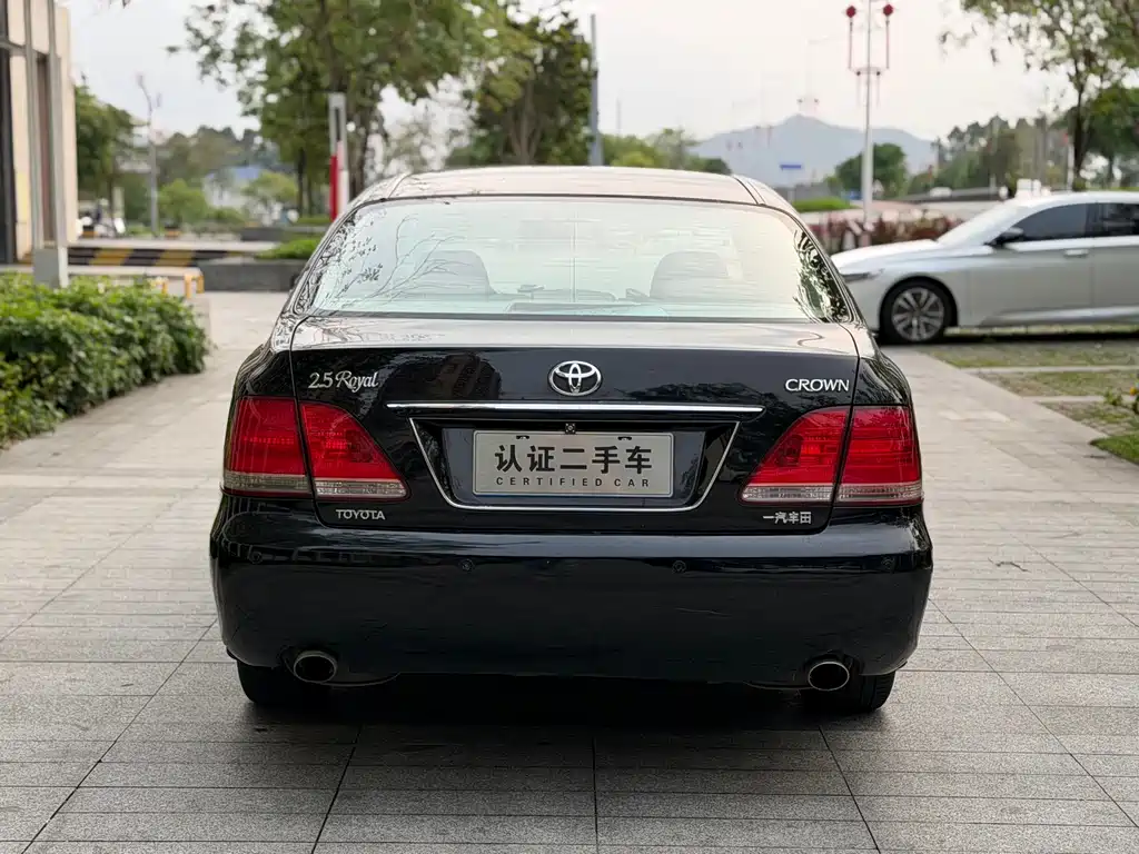 Toyota Crown 2006 — фото 11