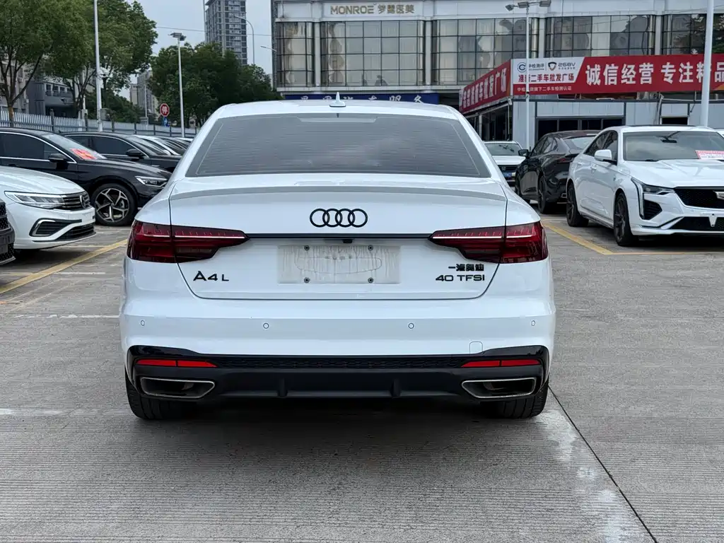 Audi A4L 2023 — фото 5