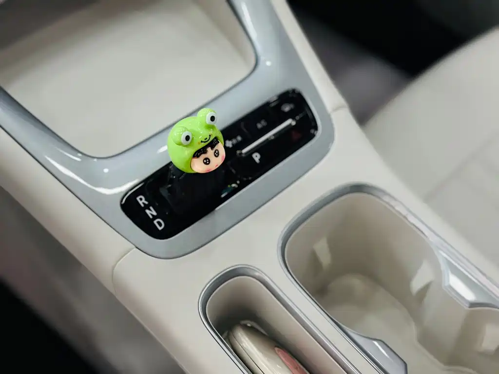Geely Galaxy Starwish 2026 — фото 16