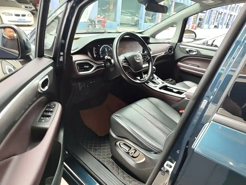 GAC Motor Trumpchi M6 2021 — фото 16