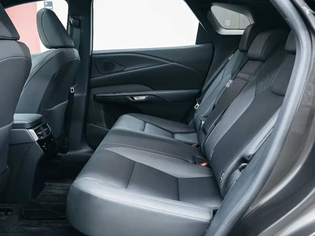 Lexus RX 2025 — фото 10