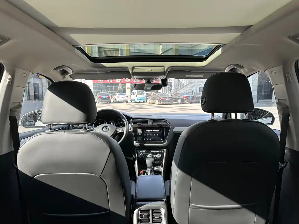 Volkswagen Tiguan L 2019 — фото 8