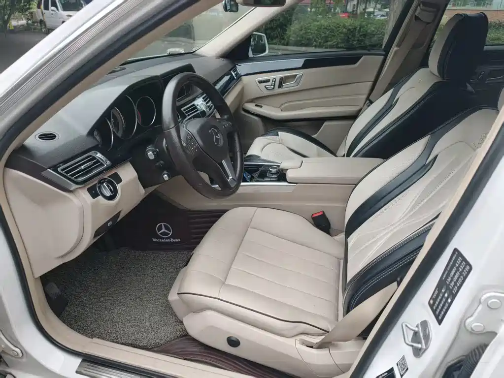 Mercedes-Benz E-Class 2015 — фото 12