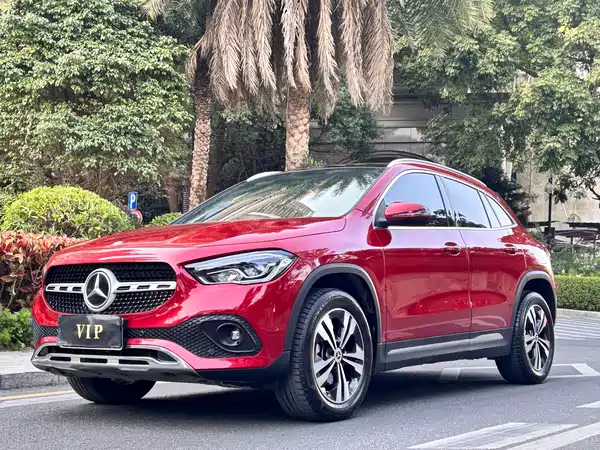 Mercedes-Benz GLA 2020