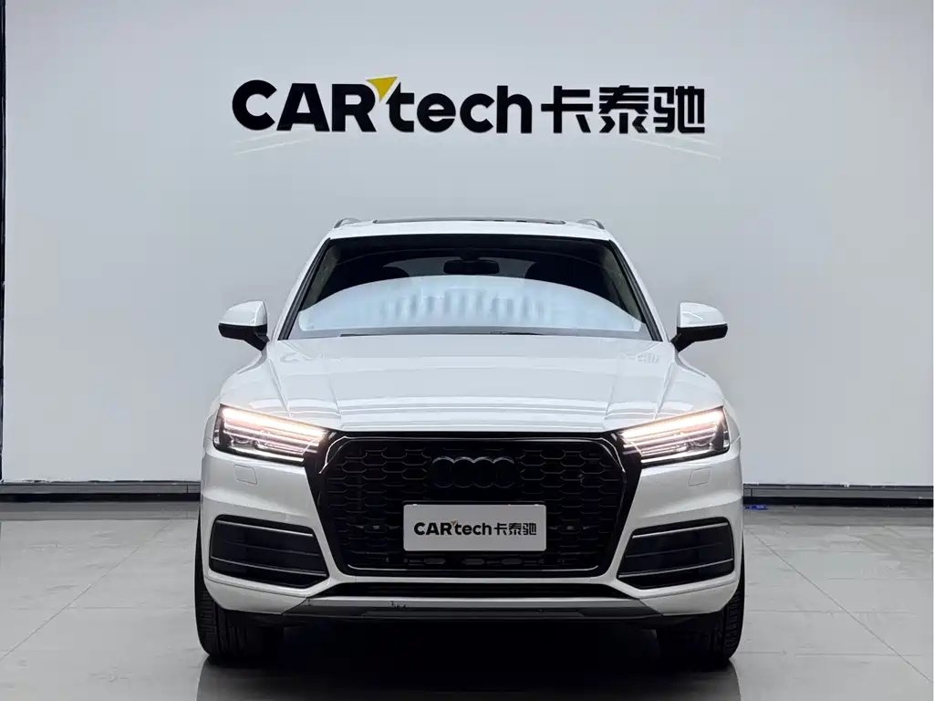 Audi Q5L 2018 — фото 2