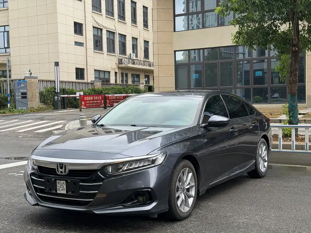 Honda Accord 2022 — фото 1