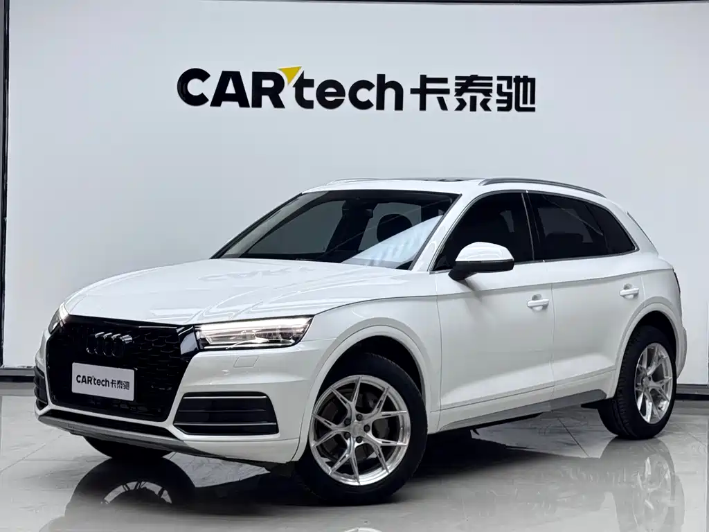 Audi Q5L 2018 — фото 1