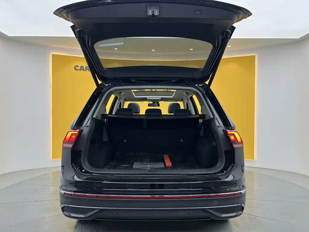 Volkswagen Tiguan L 2025 — фото 24