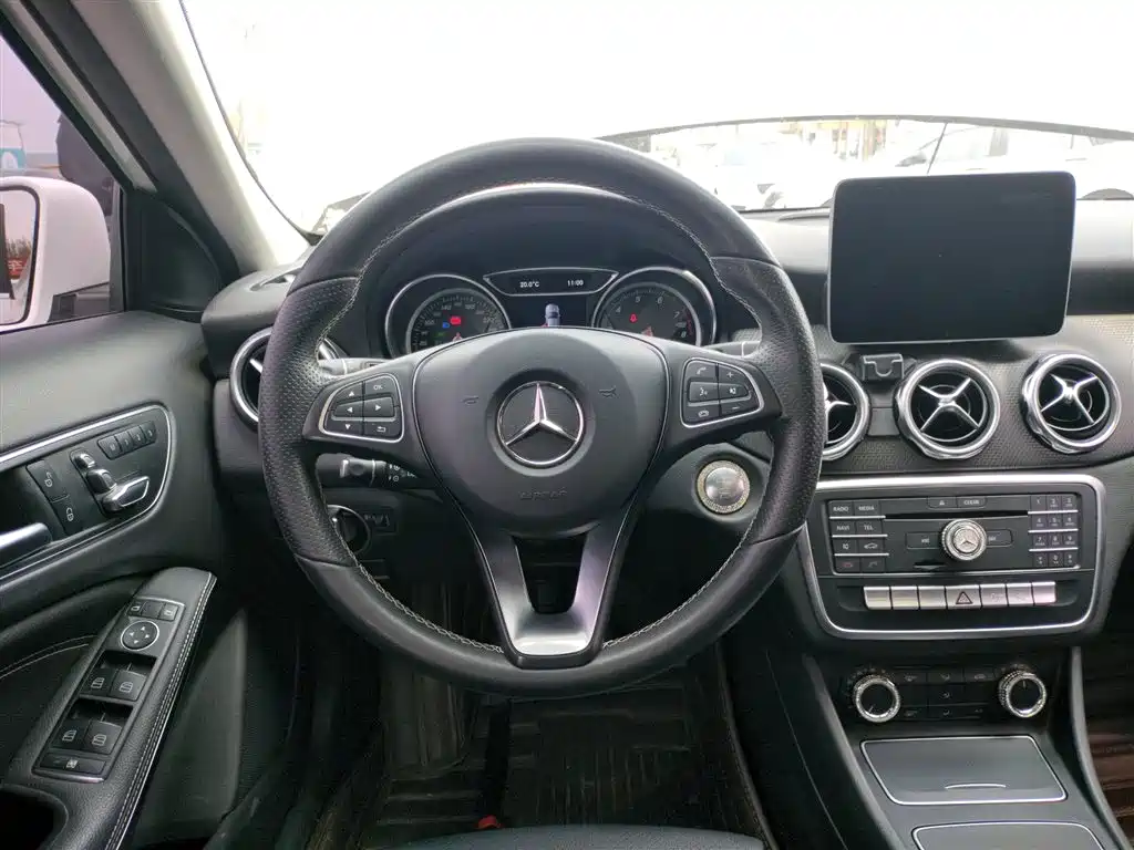Mercedes-Benz GLA 2018 — фото 11