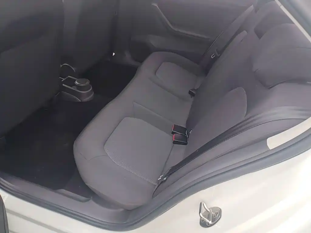 Volkswagen Jetta 2018 — фото 17