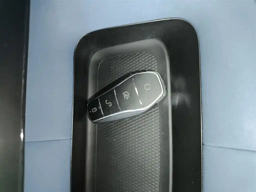 BYD Dolphin 2023 — фото 12