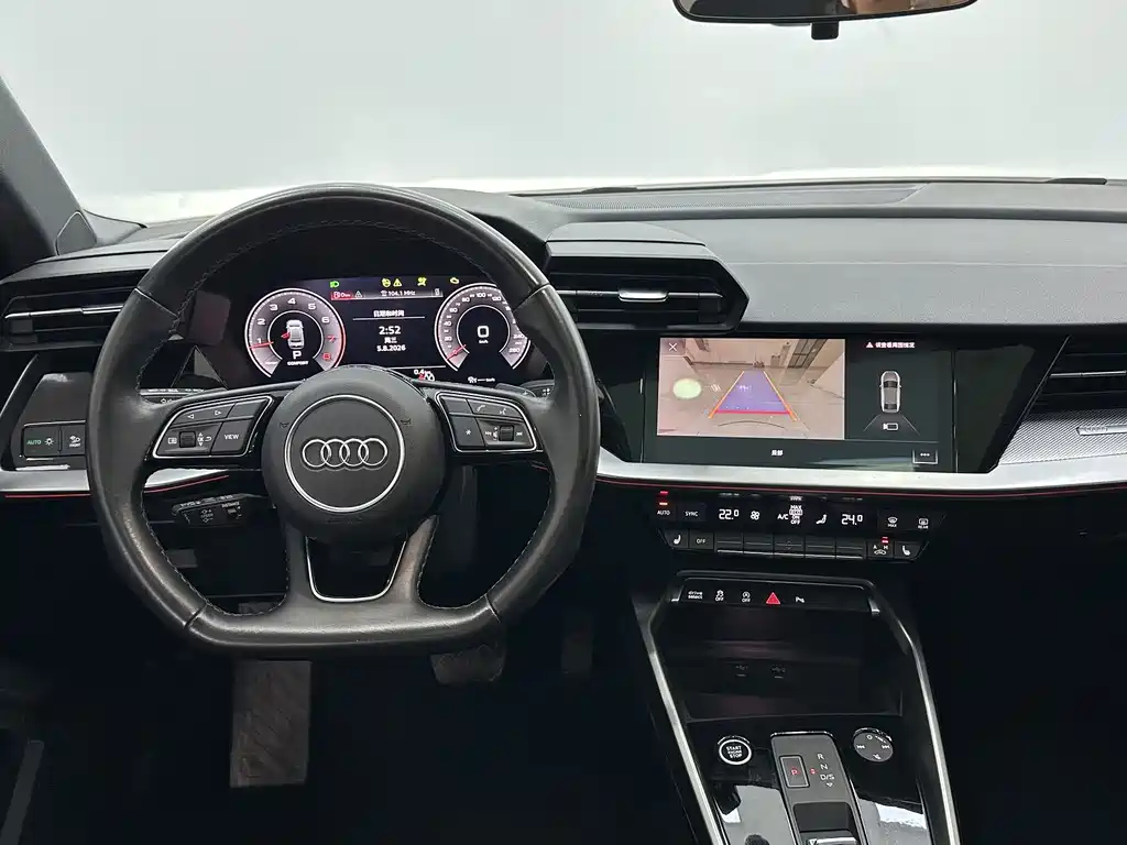 Audi A3 2023 — фото 11
