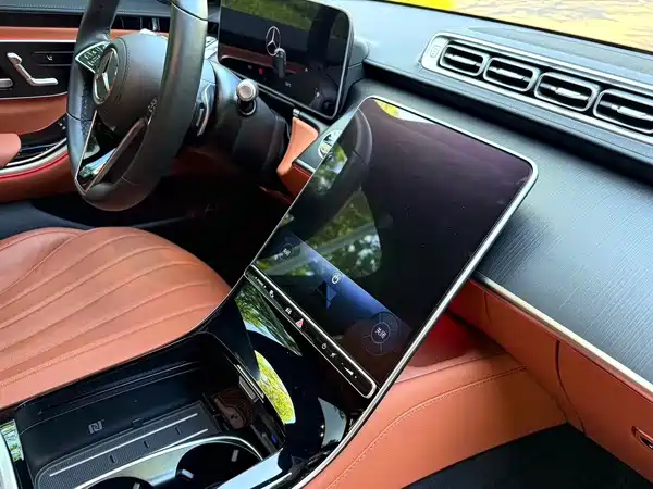 Mercedes-Benz S-Class 2025
