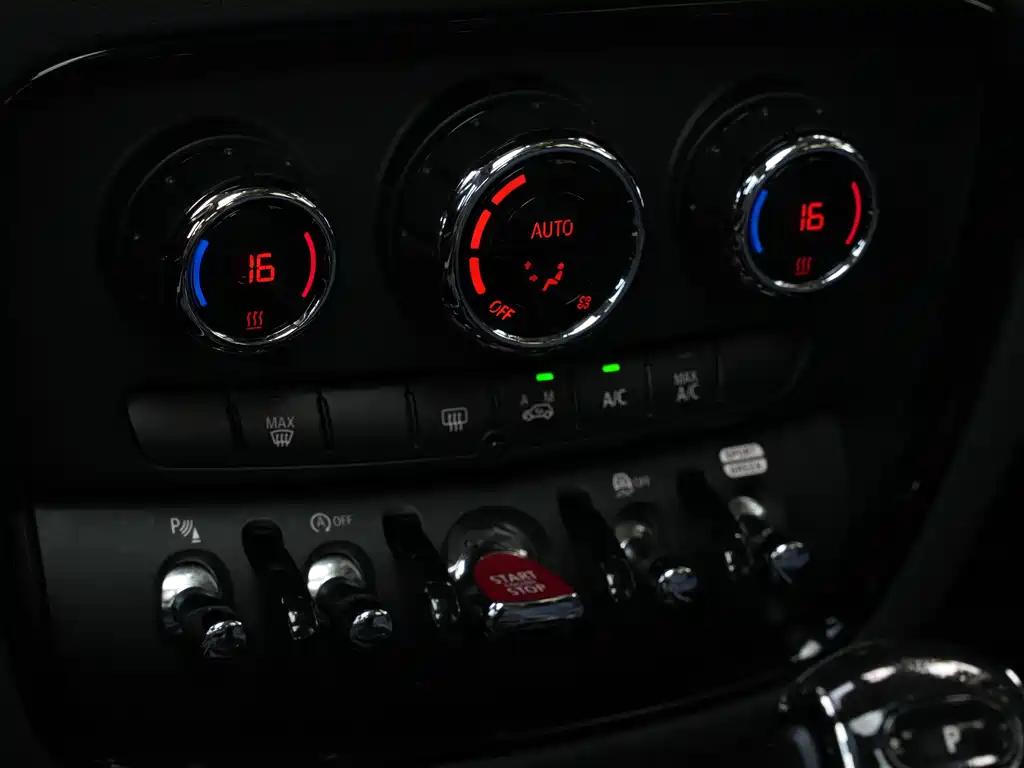 MINI Clubman 2021 — фото 9