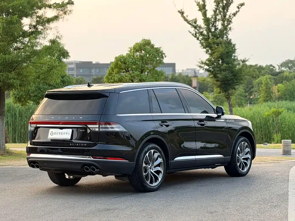 Lincoln Aviator 2021 — фото 18