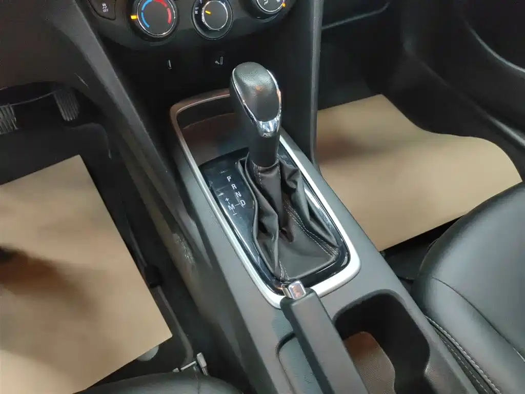 Chevrolet Cavalier 2019 — фото 14