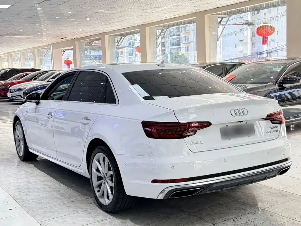 Audi A4L 2019