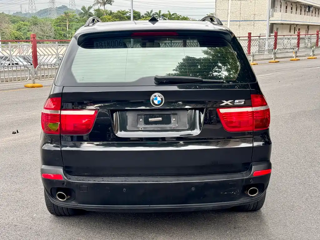 BMW X5 2010 — фото 5