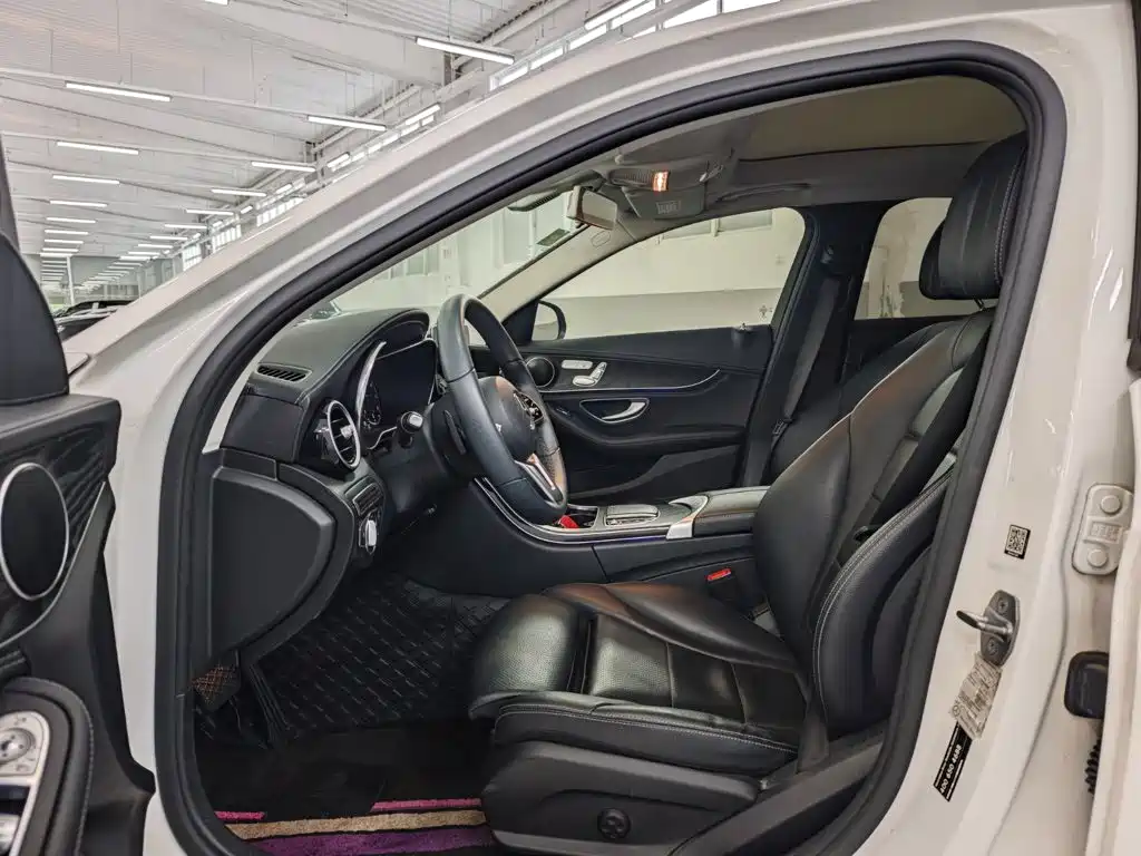 Mercedes-Benz C-Class 2019 — фото 18